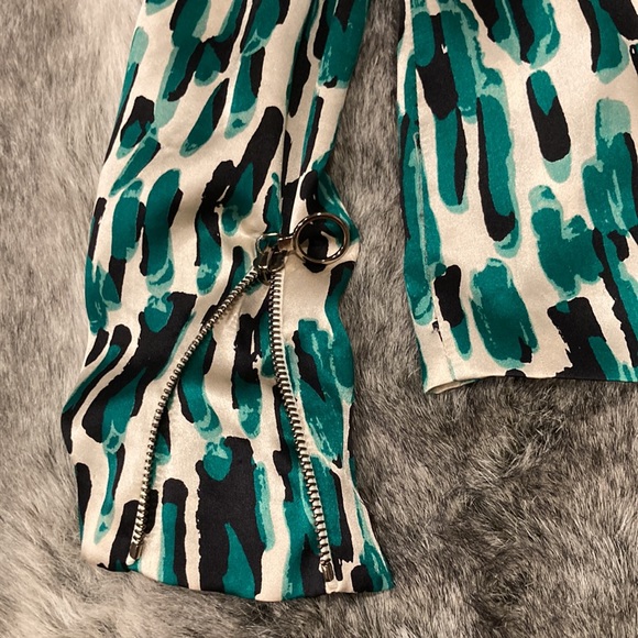 mischen printed silk top - Picture 3 of 5